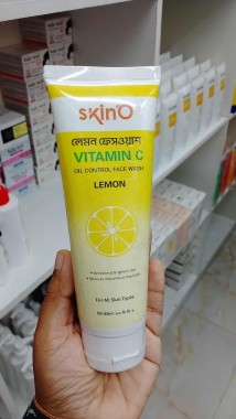 skin'O Vitamin C Oil Control Facewash (Lemon)