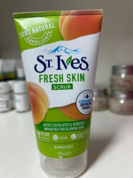 ST.lves fresh skin scrub